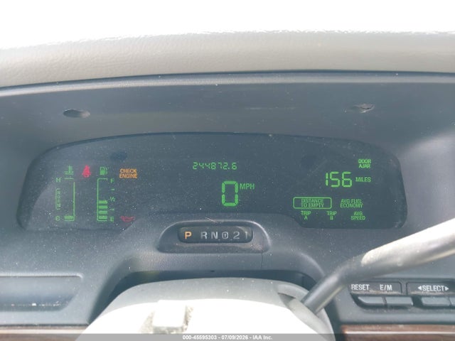 2003 Ford Crown Victoria Lx მანქანა იყიდება აუქციონზე, vin: 2FAFP74W73X153757, აუქციონის ნომერი: 45595303