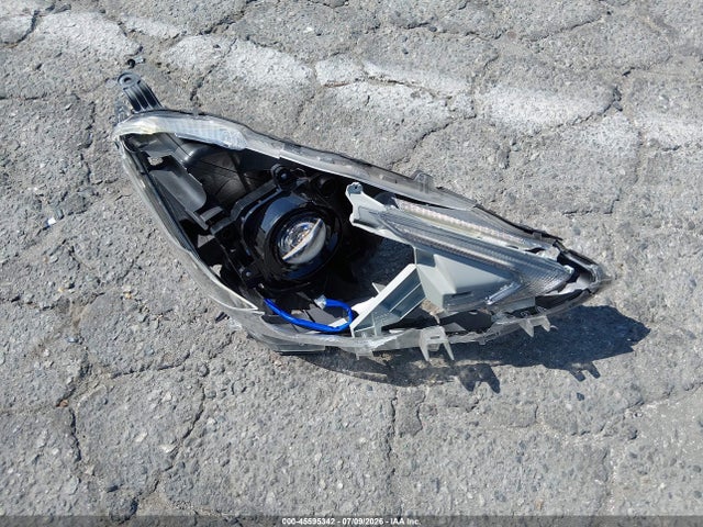 Toyota Prius C Two 2015 JTDKDTB36F1101696 Image 12