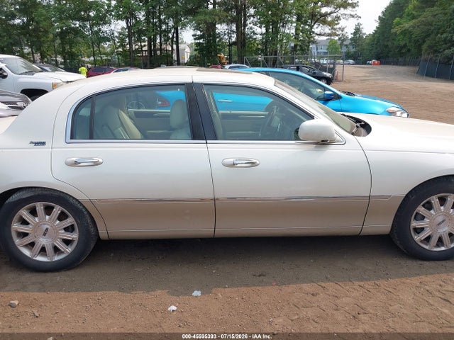 Aukcja sprzedaży 2007 Lincoln Town Car Signature Limited, vin: 1LNHM82V67Y638212, numer aukcji: 45595393