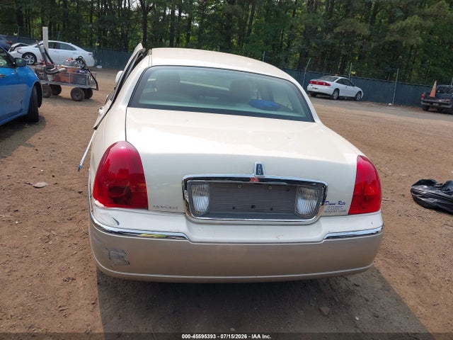Aukcja sprzedaży 2007 Lincoln Town Car Signature Limited, vin: 1LNHM82V67Y638212, numer aukcji: 45595393