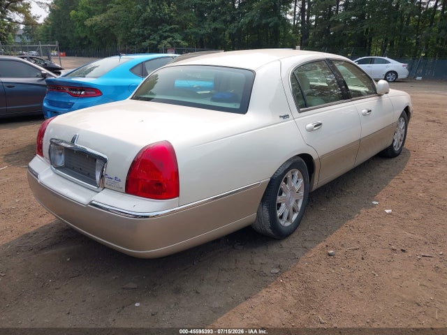 Aukcja sprzedaży 2007 Lincoln Town Car Signature Limited, vin: 1LNHM82V67Y638212, numer aukcji: 45595393