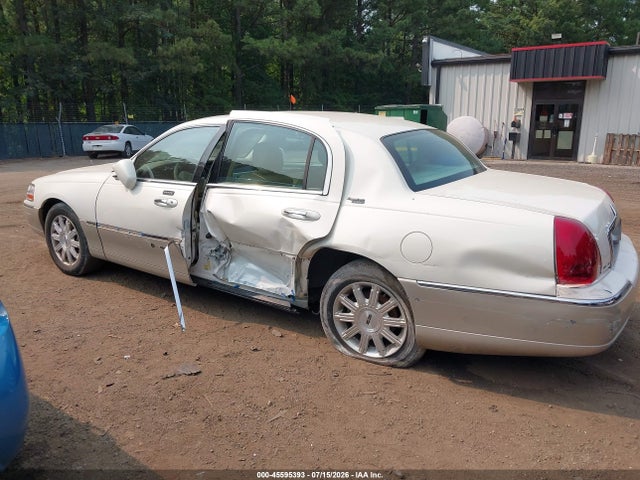 Aukcja sprzedaży 2007 Lincoln Town Car Signature Limited, vin: 1LNHM82V67Y638212, numer aukcji: 45595393
