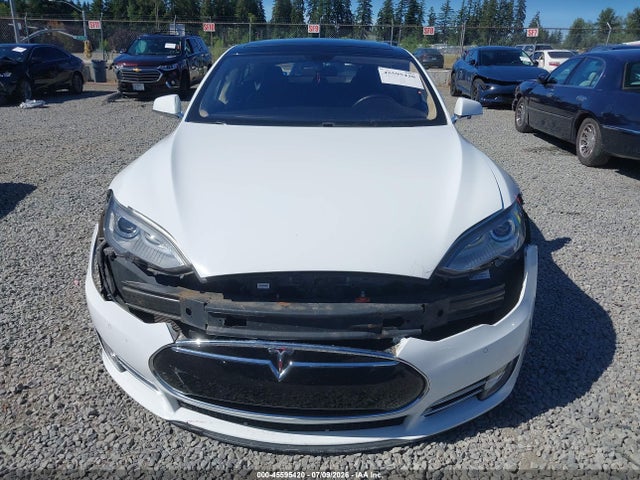 Tesla Model S P85 2014 5YJSA1H12EFP34060 Image 12