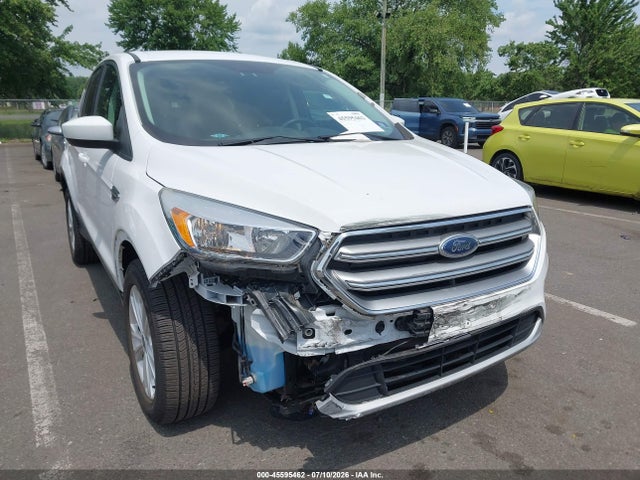 Продажа на аукционе авто 2017 Ford Escape Se, vin: 1FMCU9GDXHUD99675, номер лота: 45595462