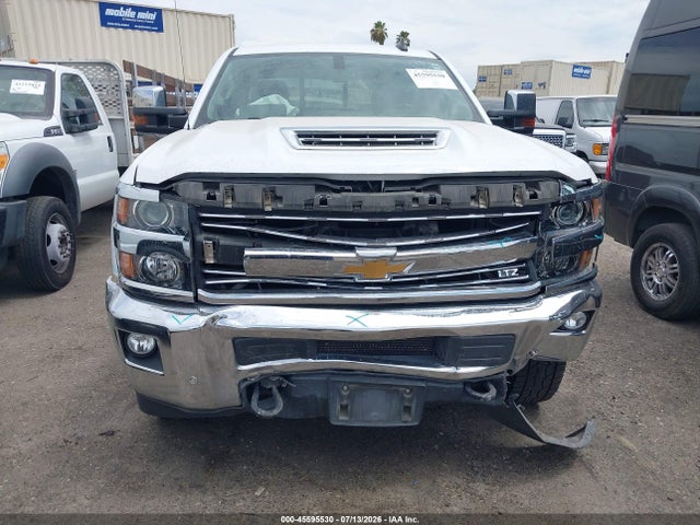 1GC1KWEY2JF233618 Chevrolet Silverado 2500hd Ltz