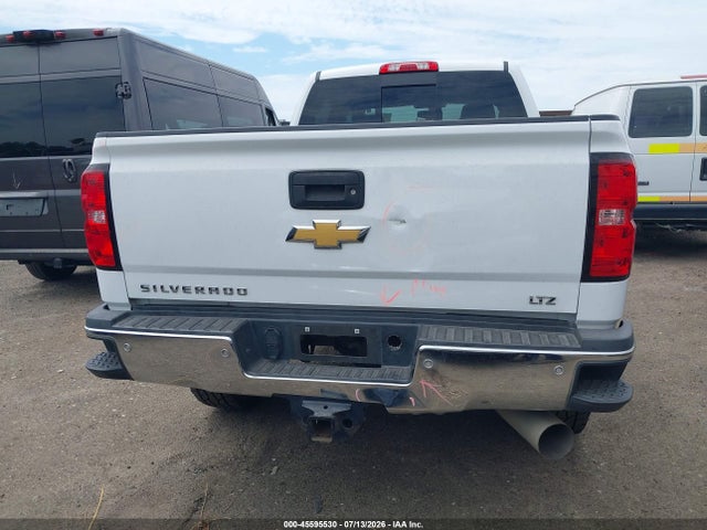 1GC1KWEY2JF233618 Chevrolet Silverado 2500hd Ltz