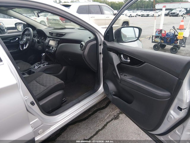 45595549 :رقم المزاد ، JN1BJ1CPXHW005142 vin ، 2017 Nissan Rogue Sport Sv مزاد بيع