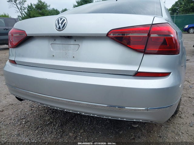 45595578 :رقم المزاد ، 1VWAA7A33JC027855 vin ، 2018 Volkswagen Passat 2.0t R-line/2.0t S مزاد بيع