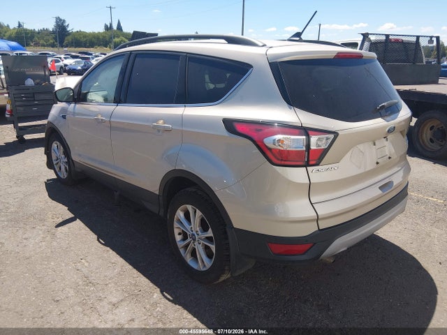 1FMCU9HD6JUB14815 Ford ESCAPE SEL