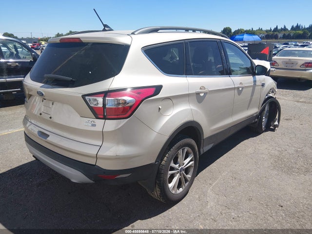1FMCU9HD6JUB14815 Ford ESCAPE SEL