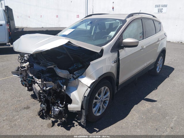 1FMCU9HD6JUB14815 Ford ESCAPE SEL