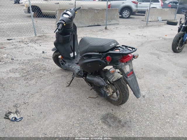 Genuine Scooter Co. Roughhouse 50 2022 RFVPMP206N1022830 Image 3