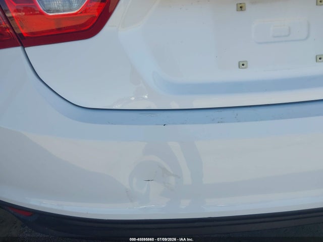 1G1ZC5ST2LF134568 Chevrolet Malibu Fwd 1fl