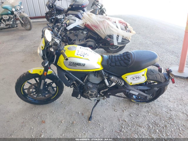 Ducati Scrambler 800 2016 ZDM15ANM2GB014296 Image 13