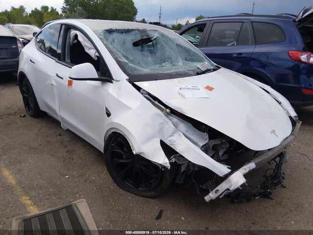 Продаж на аукціоні авто 2022 Tesla Model Y Long Range Dual Motor All-wheel Drive, vin: 7SAYGDEE2NF331801, номер лоту: 45595919