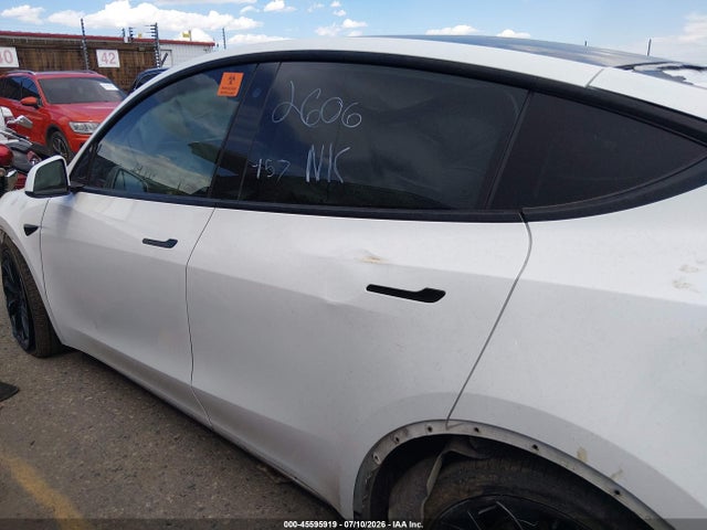 Продаж на аукціоні авто 2022 Tesla Model Y Long Range Dual Motor All-wheel Drive, vin: 7SAYGDEE2NF331801, номер лоту: 45595919