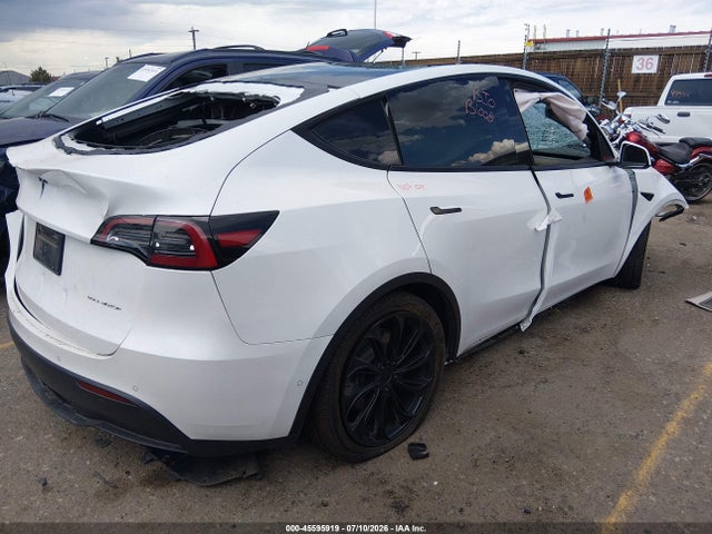 Продаж на аукціоні авто 2022 Tesla Model Y Long Range Dual Motor All-wheel Drive, vin: 7SAYGDEE2NF331801, номер лоту: 45595919