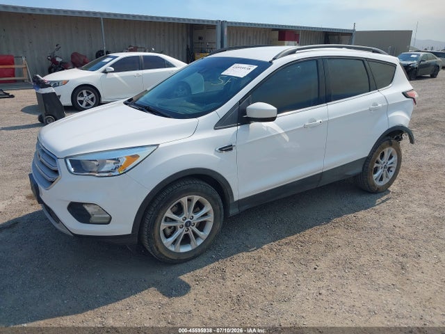 Ford ESCAPE SE 2018 1FMCU9GD9JUC77296 Image 2