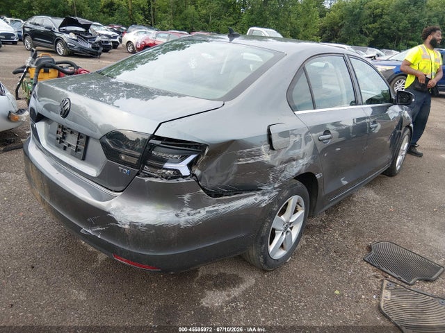 2013 Volkswagen Jetta 2.0l Tdi მანქანა იყიდება აუქციონზე, vin: 3VW3L7AJ9DM443638, აუქციონის ნომერი: 45595972