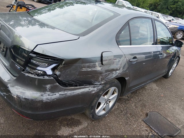 2013 Volkswagen Jetta 2.0l Tdi მანქანა იყიდება აუქციონზე, vin: 3VW3L7AJ9DM443638, აუქციონის ნომერი: 45595972