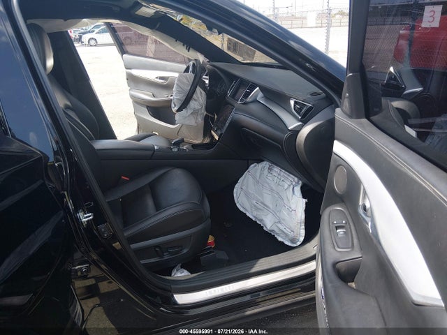 45595991 :رقم المزاد ، 3PCAJ5BAXMF105303 vin ، 2021 Infiniti Qx50 Luxe مزاد بيع