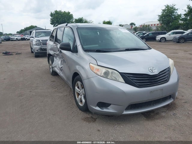Продажа на аукционе авто 2015 Toyota Sienna L 7 Passenger, vin: 5TDZK3DC8FS687550, номер лота: 45596002