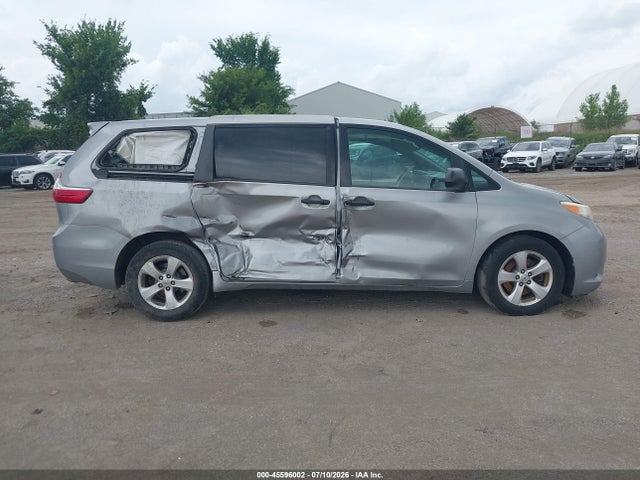 Продаж на аукціоні авто 2015 Toyota Sienna L 7 Passenger, vin: 5TDZK3DC8FS687550, номер лоту: 45596002