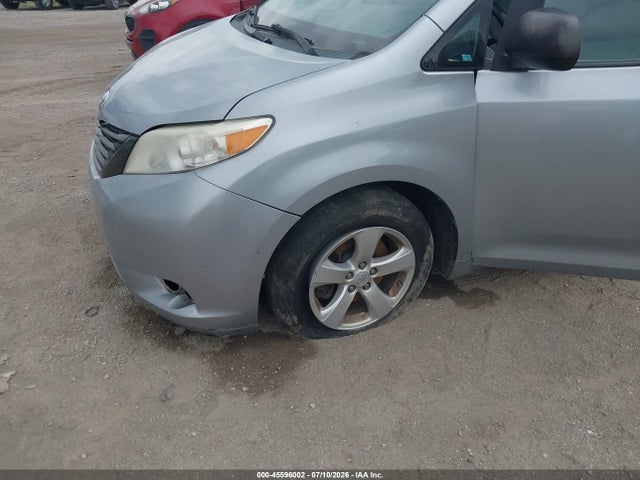 Продаж на аукціоні авто 2015 Toyota Sienna L 7 Passenger, vin: 5TDZK3DC8FS687550, номер лоту: 45596002