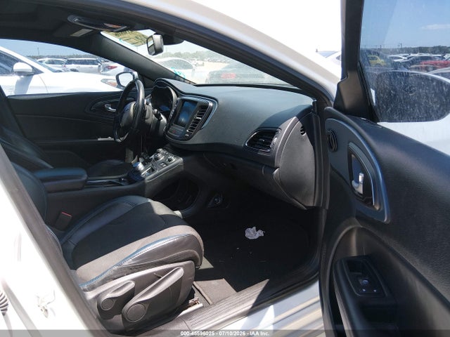 Aukcja sprzedaży 2015 Chrysler 200 S, vin: 1C3CCCBG9FN722163, numer aukcji: 45596025