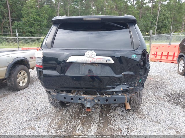 Toyota 4RUNNER SR5 2018 JTEBU5JR9J5586141 Image 17