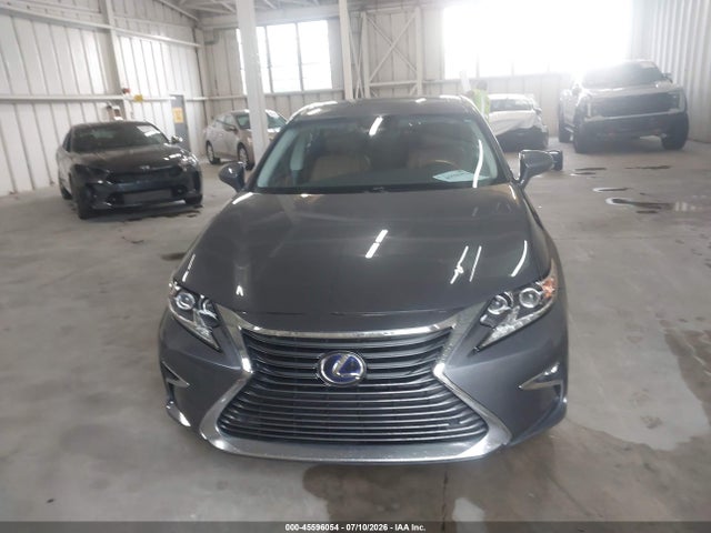 45596054 :رقم المزاد ، JTHBW1GG4H2144214 vin ، 2017 Lexus Es 300h مزاد بيع