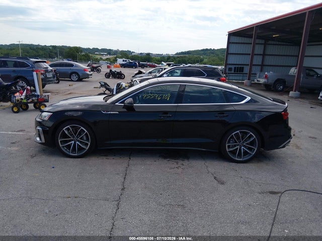 2022 Audi A5 Sportback Prestige 45 Tfsi S Line Quattro S Tronic მანქანა იყიდება აუქციონზე, vin: WAUEACF54NA022539, აუქციონის ნომერი: 45596108