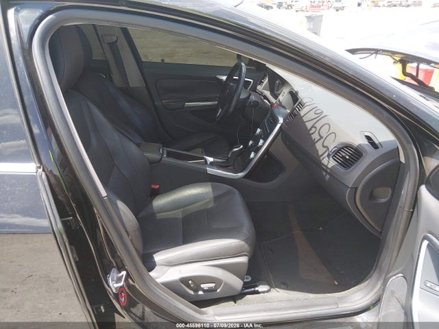 Aukcja sprzedaży 2016 Volvo S60 T5 Drive-e Premier, vin: YV126MFK1G2408281, numer aukcji: 45596110