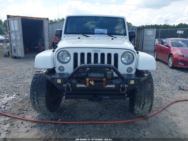 1C4BJWEG8GL235317 Jeep Wrangler Unlimited Sahara