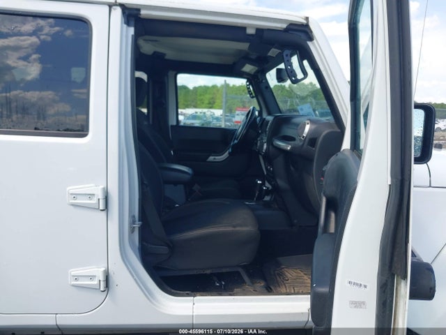 1C4BJWEG8GL235317 Jeep Wrangler Unlimited Sahara