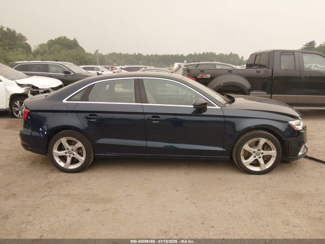 WAUBEGFF2KA117247 Audi A3 45 Premium