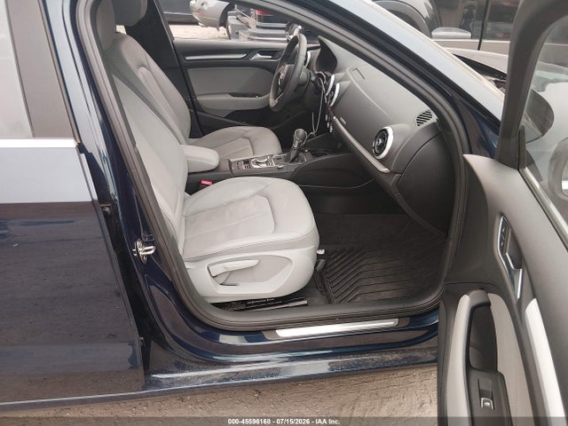 WAUBEGFF2KA117247 Audi A3 45 Premium