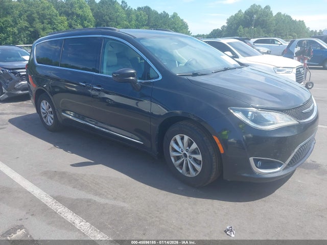 Продаж на аукціоні авто 2017 Chrysler Pacifica Touring-l, vin: 2C4RC1BG1HR583355, номер лоту: 45596185