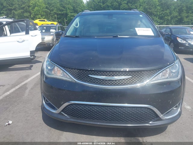 Продаж на аукціоні авто 2017 Chrysler Pacifica Touring-l, vin: 2C4RC1BG1HR583355, номер лоту: 45596185