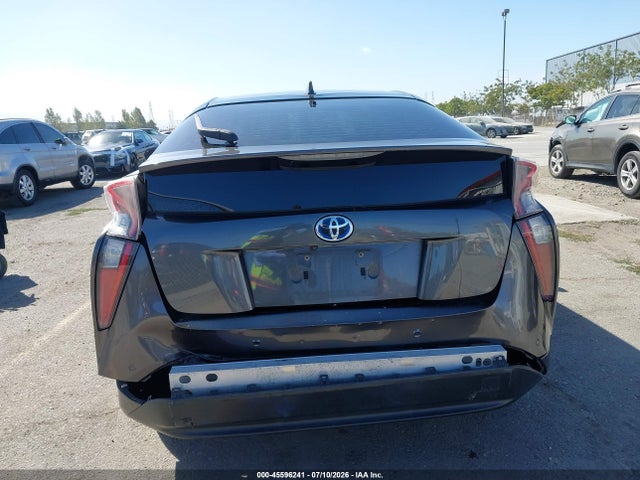 Toyota Prius Two 2017 JTDKBRFU0H3569541 Image 16