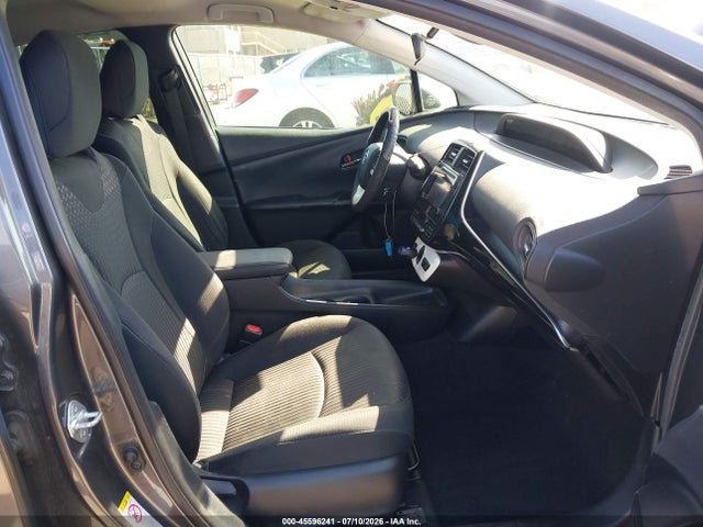 Toyota Prius Two 2017 JTDKBRFU0H3569541 Image 5