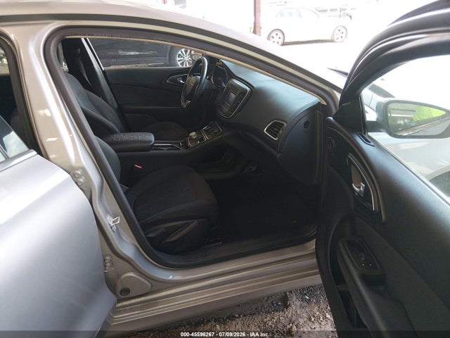 Chrysler 200 Limited 2015 1C3CCCAB6FN629932 Image 5