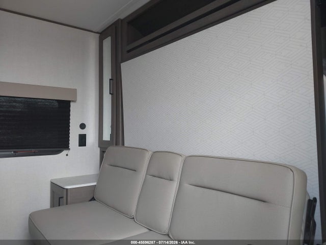 Grand Design Transcend 2025 573TT2315S8837618 Image 7