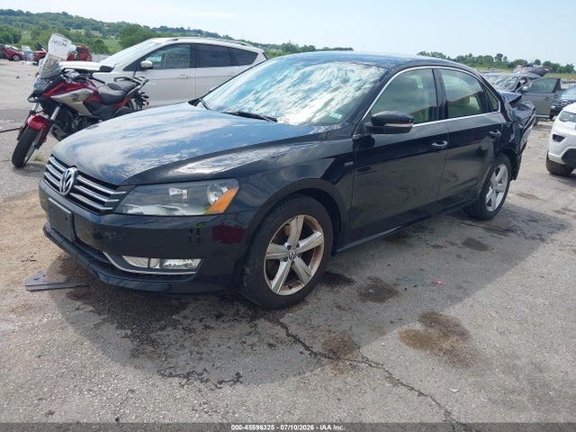 Volkswagen PASSAT S 2015 1VWAT7A35FC117395 Image 2