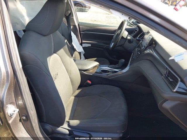 4T1R11AK6RU881704 Toyota CAMRY LE