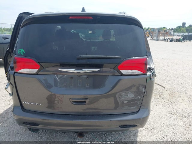 Продаж на аукціоні авто 2017 Chrysler Pacifica Touring, vin: 2C4RC1DG0HR695187, номер лоту: 45596471