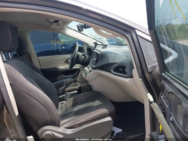 Продаж на аукціоні авто 2017 Chrysler Pacifica Touring, vin: 2C4RC1DG0HR695187, номер лоту: 45596471
