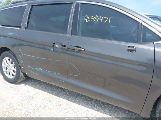 Продаж на аукціоні авто 2017 Chrysler Pacifica Touring, vin: 2C4RC1DG0HR695187, номер лоту: 45596471