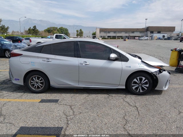 Toyota Prius Prime Plus 2019 JTDKARFP7K3108387 Image 13