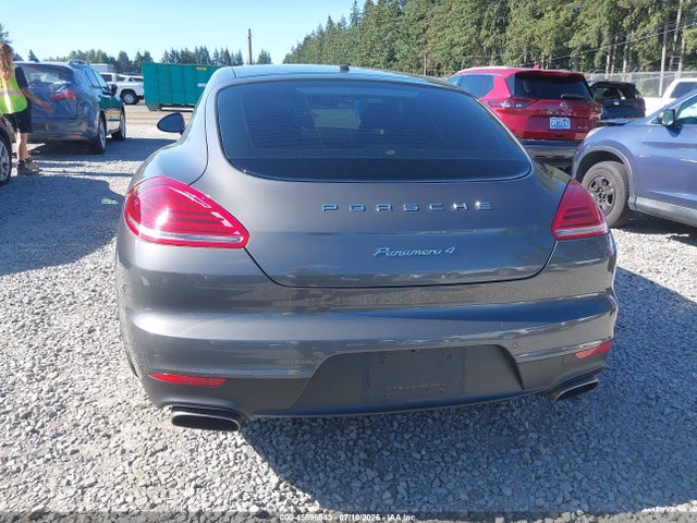 WP0AA2A75FL001290 Porsche PANAMERA 4